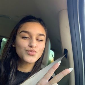 Meet your Posher, Bella